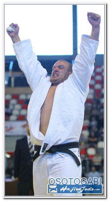 TH2011 200122